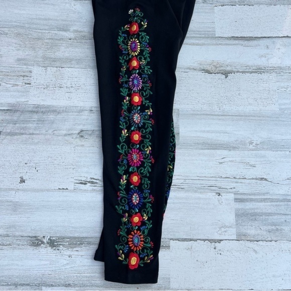 NEW! Brazilroxx‎ Embroidered Multicolor Floral Legging Pants Womens Size XL Boho - Picture 6 of 16